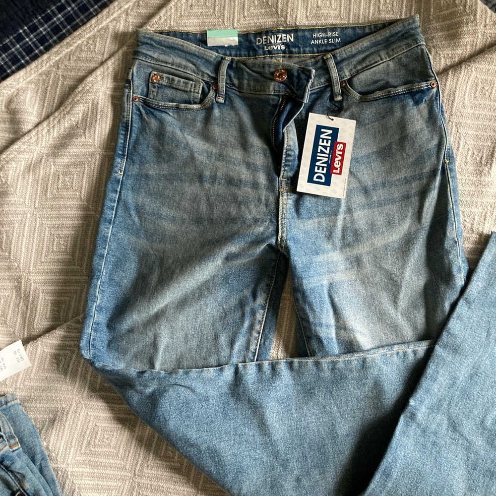 Levi's Denizen High-Rise Ankle Slim Jeans